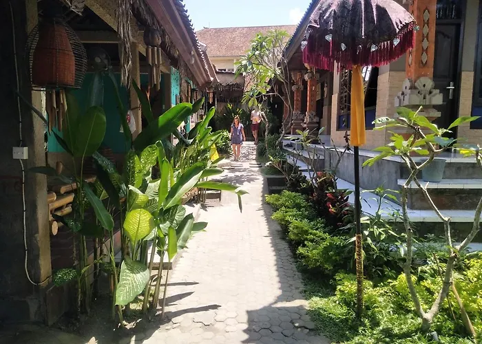 Gogo Backpackers House Hostal *