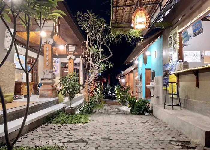 Gogo Backpackers House * Ubud