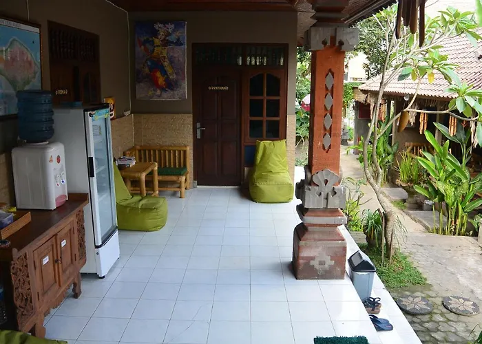 Gogo Backpackers House Hostal *